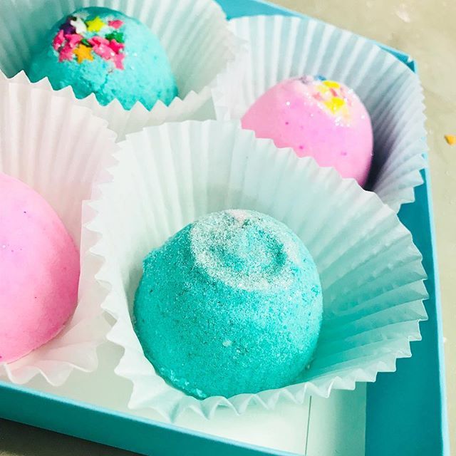 feelingsmitten's tweet photo. Oh the sweetness is coming soon! #love #bonbon #bonbons #love #bathbomb #pink #sweet #candy #feelingsmitten #shopping #testingkitchen https://t.co/1wDzYYI5Fk https://t.co/ITf56xgk6a