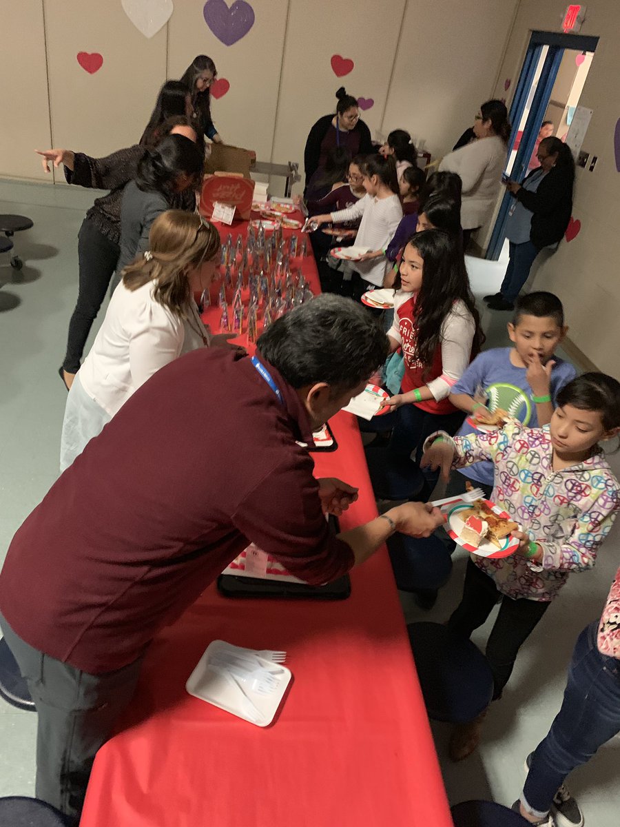 metzelementary's tweet photo. Party in the house!!!! Valentine’s Dance @metzelementary #MetzistheBest 
@MetzPss @Boss_IE https://t.co/LBLy0beD4P