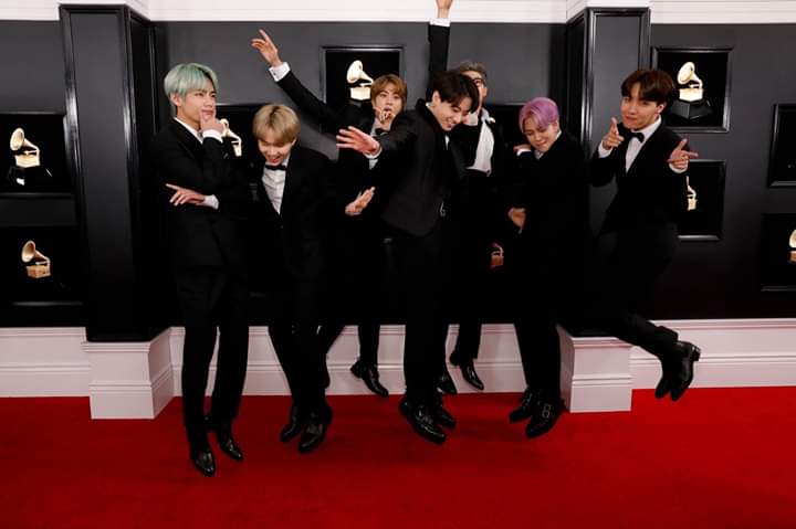 shayminpark's tweet photo. BTS take away all of my sorrows in life.They gave me the love, happiness, and inspiration from the smallest thing they do to the biggest achivements they had. Im soo grateful to be one of their ARMYs. And i promise to be with them forever πππ
#armypurpleoceanproject
@BTS_twt https://t.co/CTsR0SgMOO