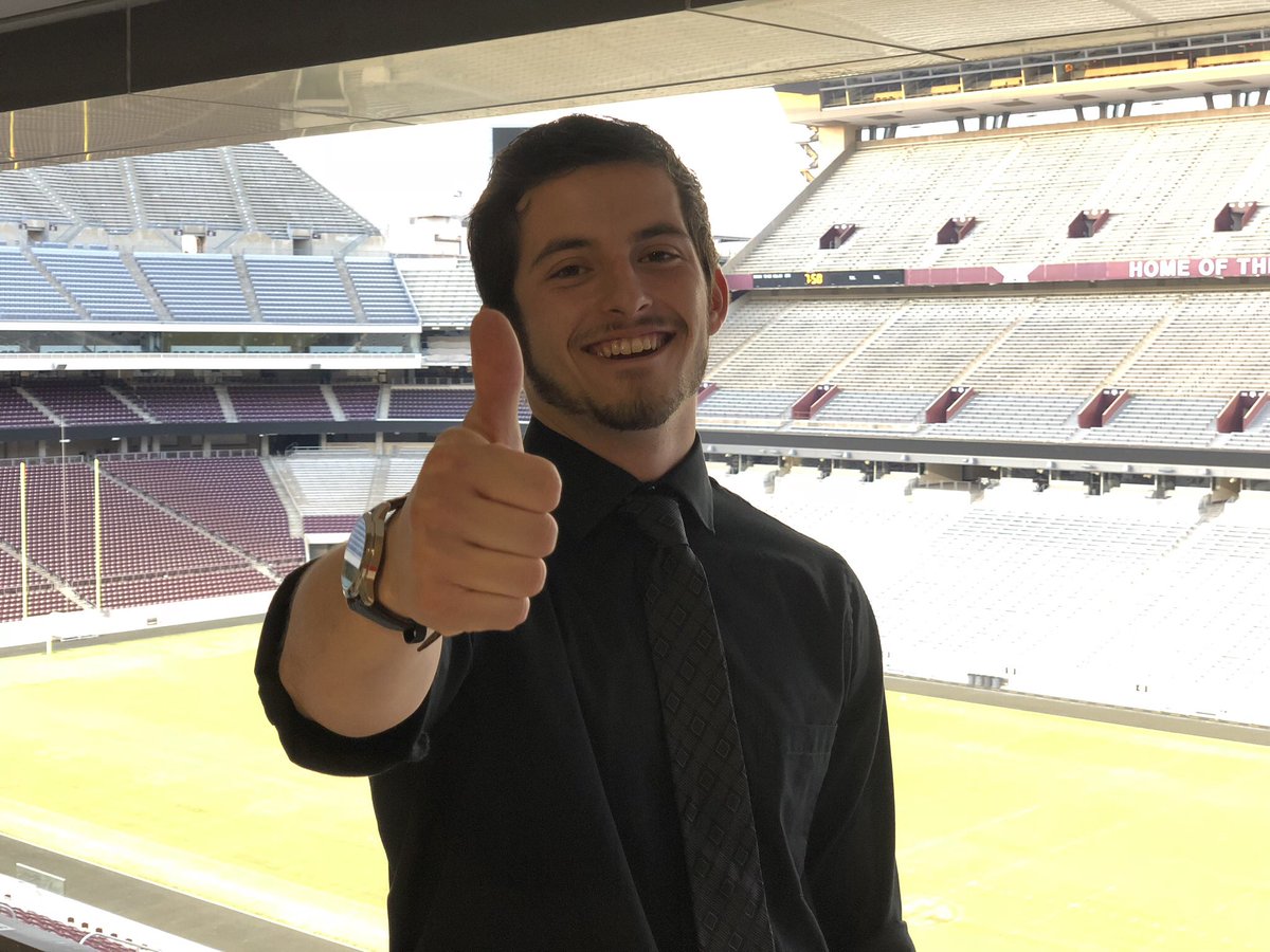 PatforPrez2's tweet photo. It’s that time of year Ags!
I am excited to announce that I am running for re-election to be the Senior Class President! Vote for me on Feb. 21st-22nd and let’s continue to embody the Aggie Spirit and bring our class together as an Aggie family! 👍🏼 https://t.co/MyjmDdK7jp