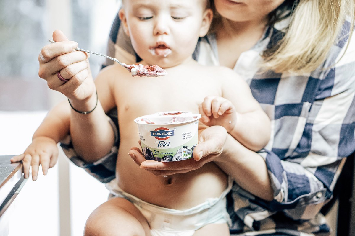 blossomingmommy's tweet photo. 30% less sugar + a nourishing protein-packed snack? Sign me up!‍‍ @FAGEUSA Total Split Cups are a must-have, Momma! #30PercentLessSugar #FAGE #SplitCup https://t.co/ZfuIOBCZ9a