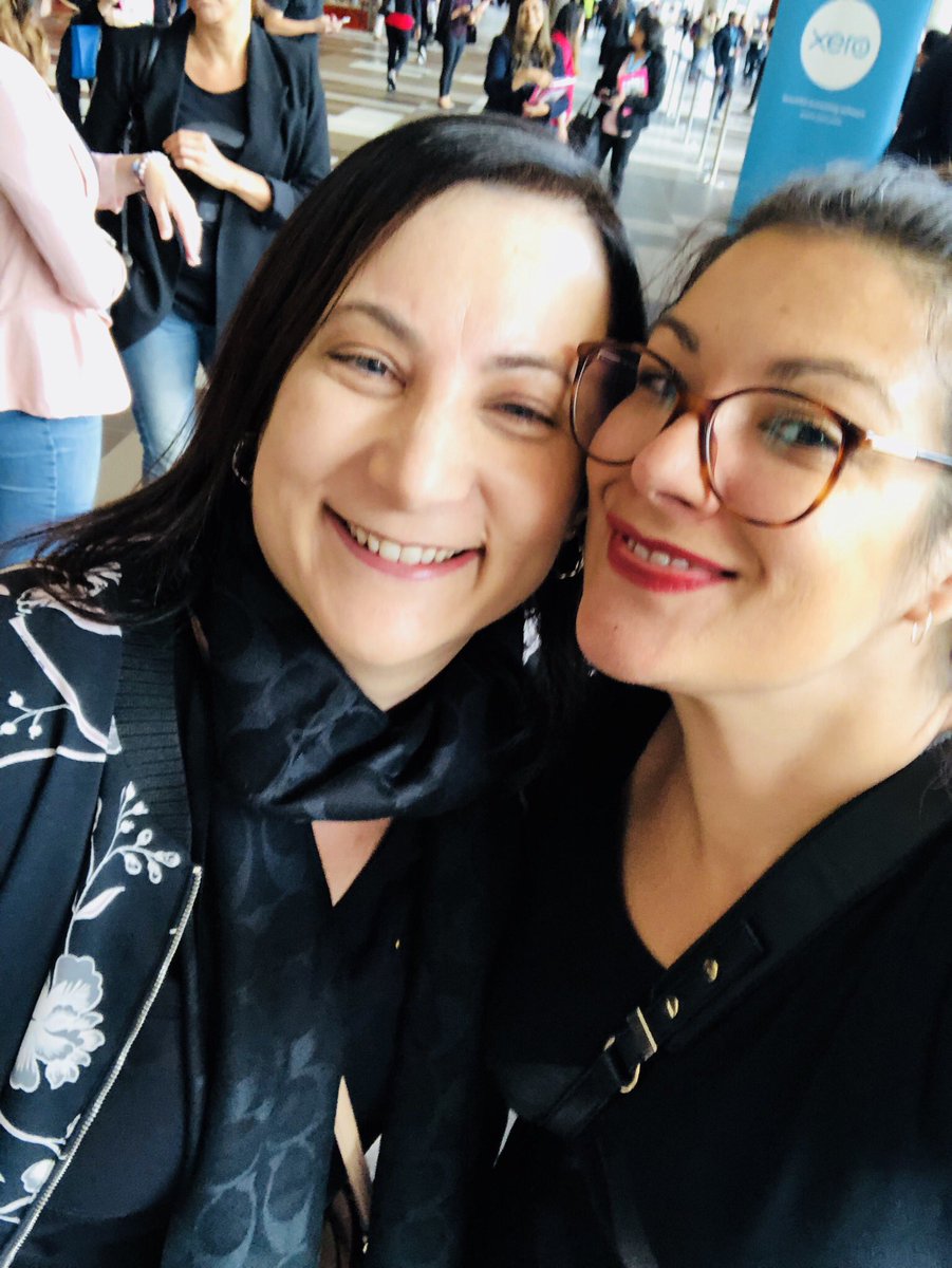 So great to bump into my partners at #XeroRoadshow before we kicked off! So many hugs and smiles from lady bosses! #whorunstheworld #xero