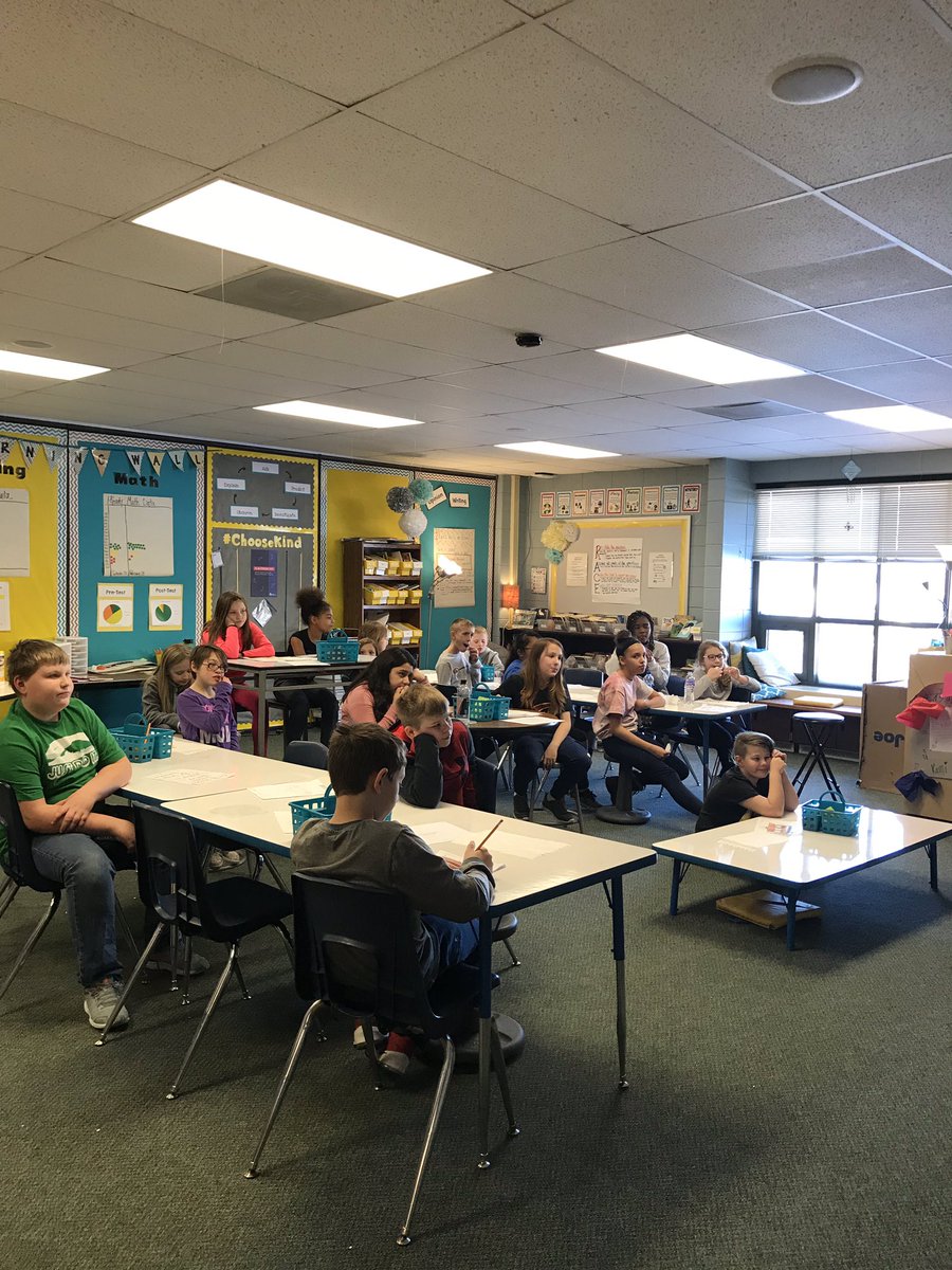 caitlinemcclure's tweet photo. Celebrating our writing and what amazing essayists we have become with a popcorn party! @riponschools @mpqripon #mpqtigerway https://t.co/9u6k6CzsCu