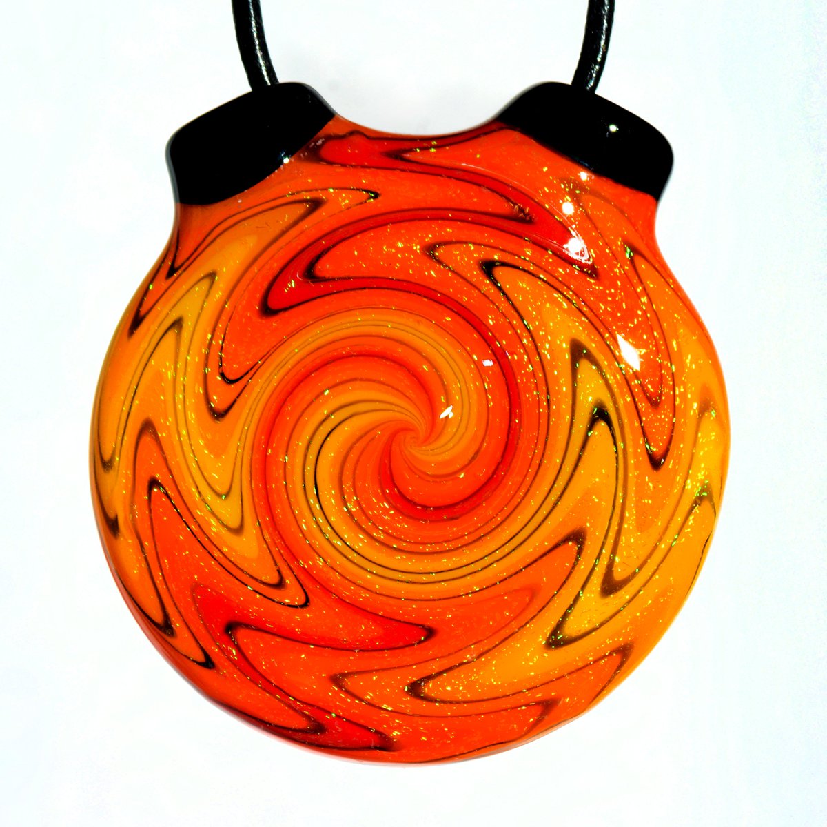 OGlassblowers's tweet photo. Clint Sharp at https://t.co/0gwLnHyhrw 
#glass #artvsartist2019 #artists #PNW #madeinamerica #Fire https://t.co/uONLPN55UQ