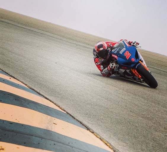 PornMotorbikes's tweet photo. #motoamerica @josh_herrin 
#picoftheday #motorbike #motorcycle #motolife #instamotogallery #motard #biker #braap #bikelife #bikeporn #instabike #motorsport #sportbike #racing #bikeswithoutlimits #bikersofinstagram

#suzuki #honda #yamaha #kawasaki #ducat… https://t.co/0Bibg14uPM https://t.co/7QwhkWfjwG