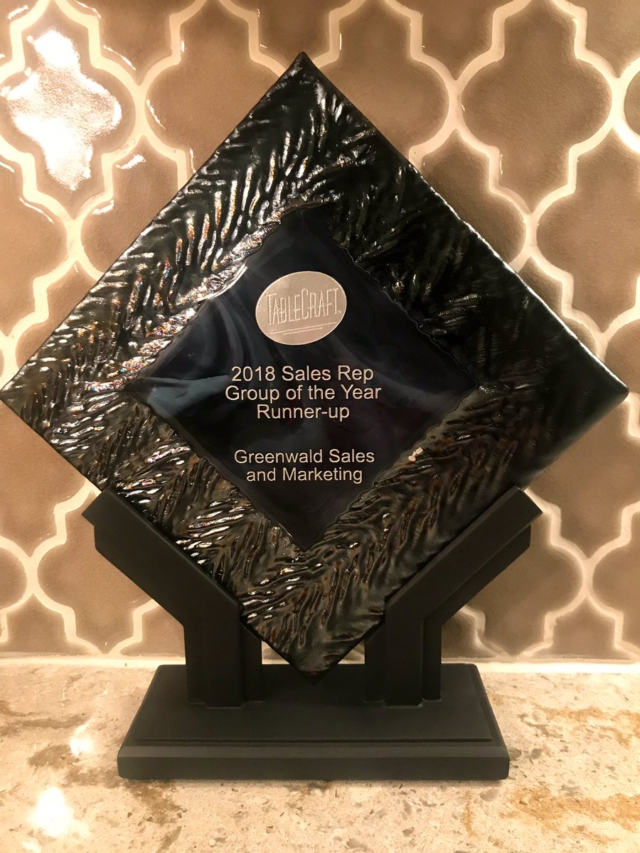 greenwald_sales's tweet photo. 💚💚We are proud to share another award with the #Twitterverse from @tablecraft_fs! Rep of the Year Runner Up 2018! Congrats to our team! 🙌💚💚 https://t.co/GsmU60ngXi