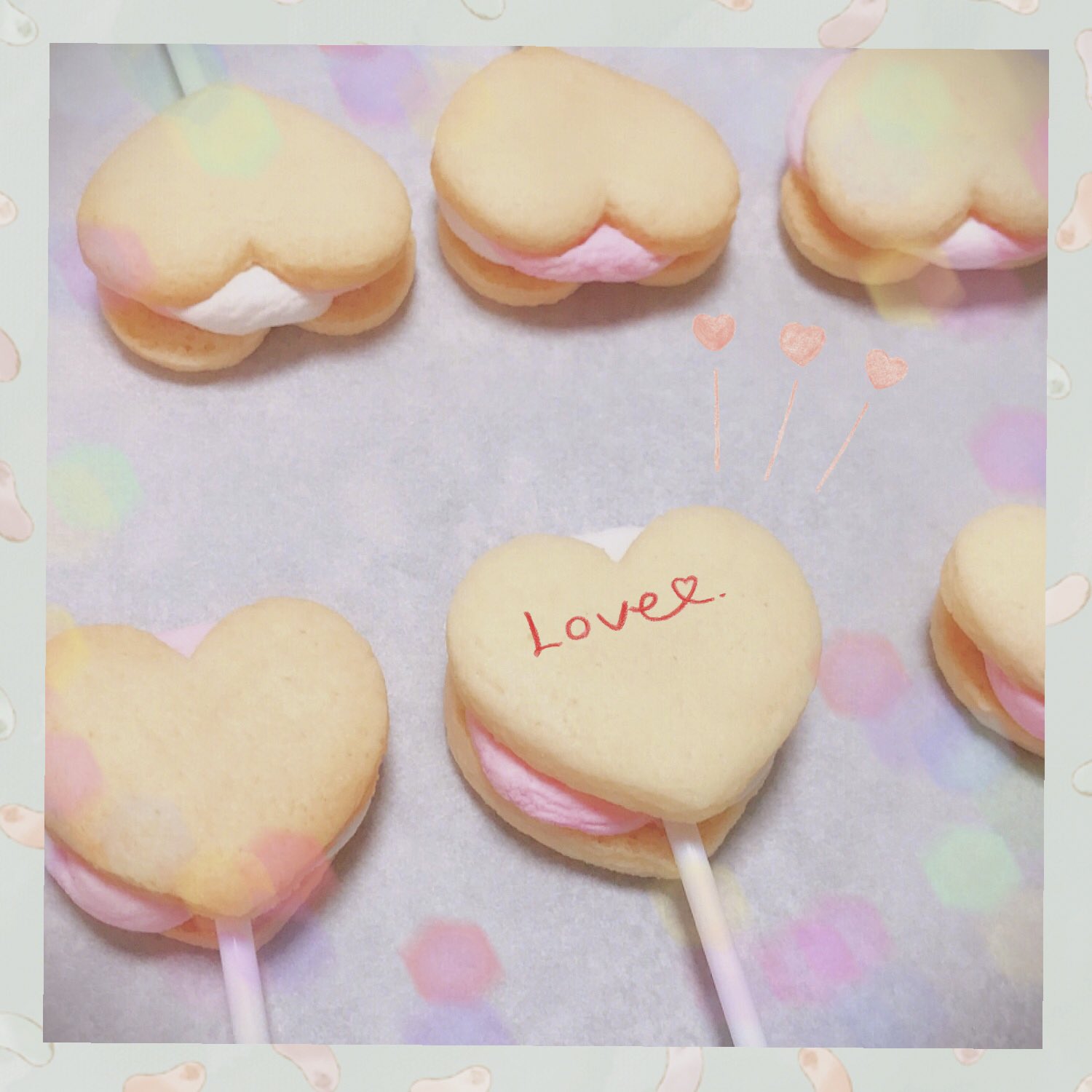 Mosaco コマ撮り練習中 Happy Valentine 今年はマシュマロクッキーを作りました ღ ᴗ ღ 手作り クッキーの賞味期限は一週間程度で 常温保存で美味しい状態が保てるのは3日らしいので ささっと配っちゃいましょう