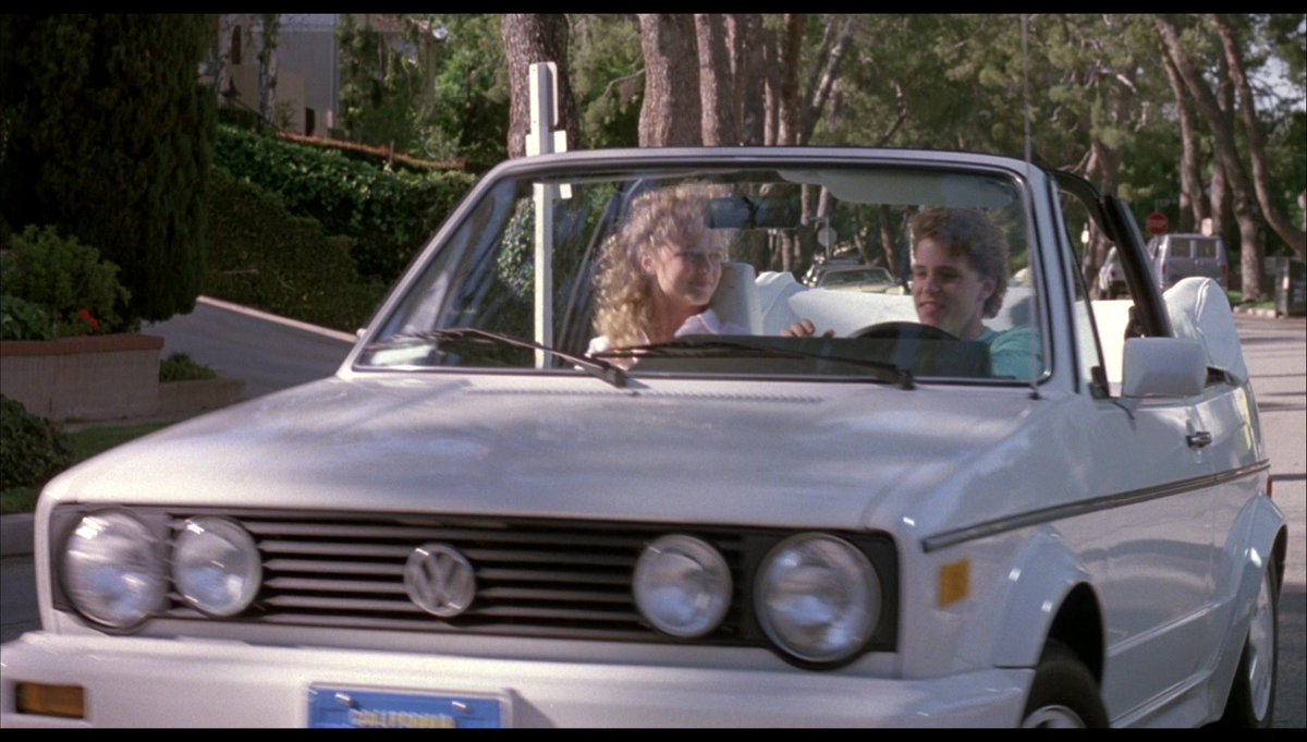 marcussilva73's tweet image. @TheBonfireSXM @DanSoder @bigjayoakerson D.J.Lou trying to live that “License to drive”life!#haimster#222