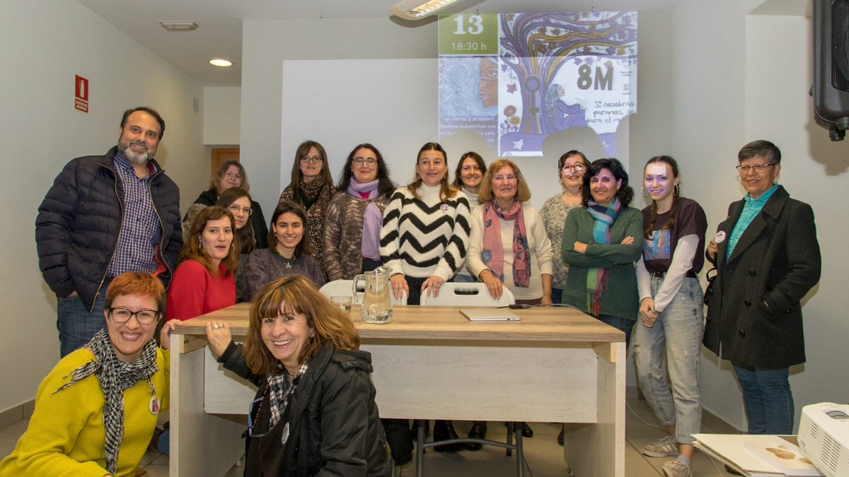 Muchas son las razones para una #HuelgaDeConsumo. Y muchas para repensar si hacemos un consumo responsable. El modelo de consumo oprime a las mujeres en muchos ámbitos y en muchos lugares. El #8M nuestra huelga también es de consumo!!!
#huelgafeminista2019