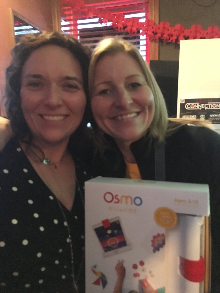 Round #1 winner at the TILO Tech Connection w/ <a href="/ericcurts/">Eric Curts</a> <a href="/swtilo/">SWTILO</a> #TILOtalkOETC #OETC19 thank you <a href="/tccsapd/">Rebecca</a> for the prize!