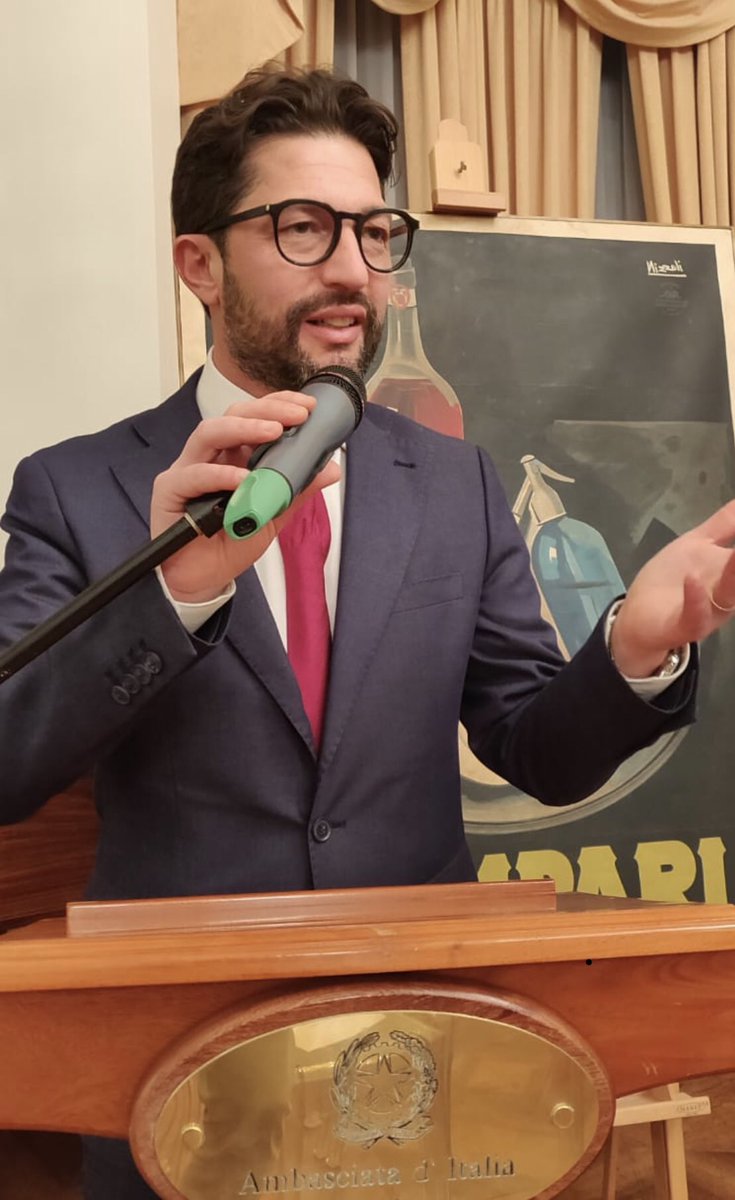 Francesco_Caffe's tweet photo. Italian Embassy in London.
The opportunities offered by London and Italian companies like Campari, as a source of inspiration..
A2B #art #to #business https://t.co/nU4SH3HAlY