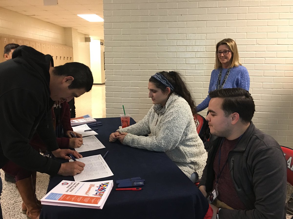 Oakland High School Noche de Las Familias Latinas