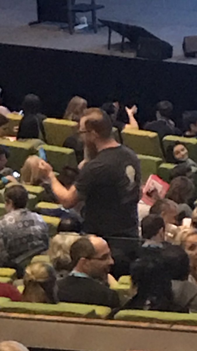 dccoutta's tweet image. Is this thought leadership? @andrew_illumin8 #XeroRoadshow #XeroRoadshow19