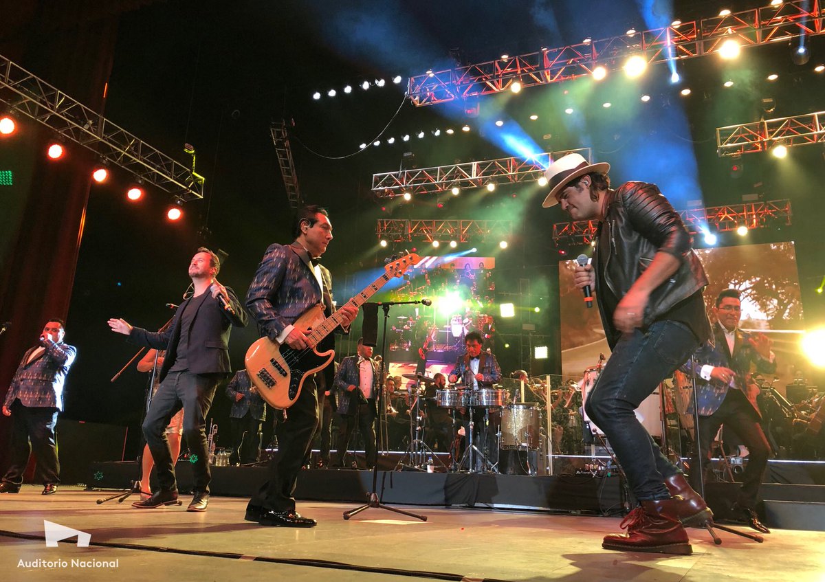 AuditorioMx's tweet photo. Los @angelesazulesmx le sacaron brillo al nuestro escenario acompañados por 10 mil invitados a #EstoSíEsCumbia. Gracias por acompañarnos. https://t.co/6fPEuLsFFj
