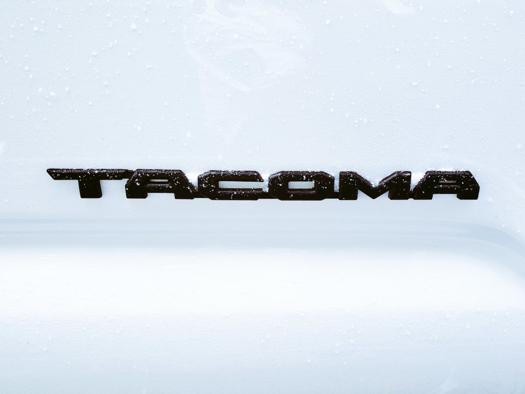 Tamwise1985's tweet photo. Just out for a Rip #snowday #toyotatacoma #tacoma2018 #TRD #TRDsport #4wd #6speedmanuel #doublecab #shortbox #toyota #taco #plastidippedemblem #mac
@TacomaBeast @ToyotaBC @HemlockValley https://t.co/sesAw8wWwM