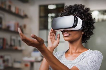 Others can watch your VR adventures via Chromecast on your Samsung Gear VR

Unlike the more expensive and powerful VR systems, phone-based systems have not yet supported streaming to an external display. That is changing as Oculus announced Chromecast digitaltrends.com/mobile/oculus-…