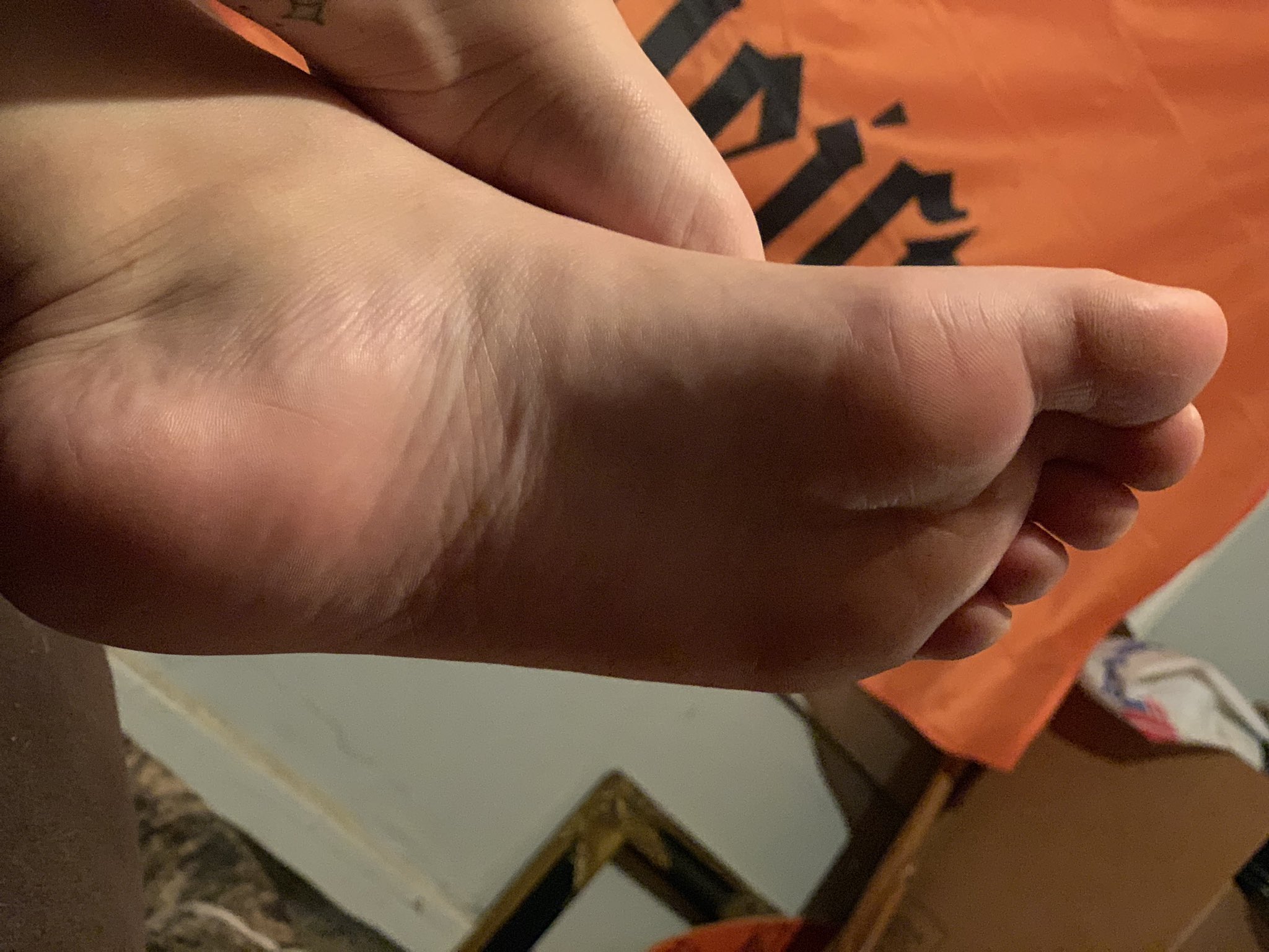 Aren’t they cute 😊🥰 #paypig #feetfetish #feetlover #feetdom #findom #feetfindom https://t.co/zGKFrUKXfY
