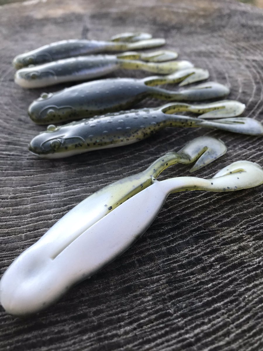 VenomLures's tweet photo. Who’s ready for some topwater action⁉️💦 The Venom Bully Frog 🐸 sure is❗️✔️ The action in its legs causes the water to bubble, enticing those BIG BASS to erupt from down below! 🤯 Hooksets are easy with our improved belly slot!💯🔥🎣🔨 #venomlures #bullyfrog #lovethattopwater https://t.co/xVdWuGjgCB