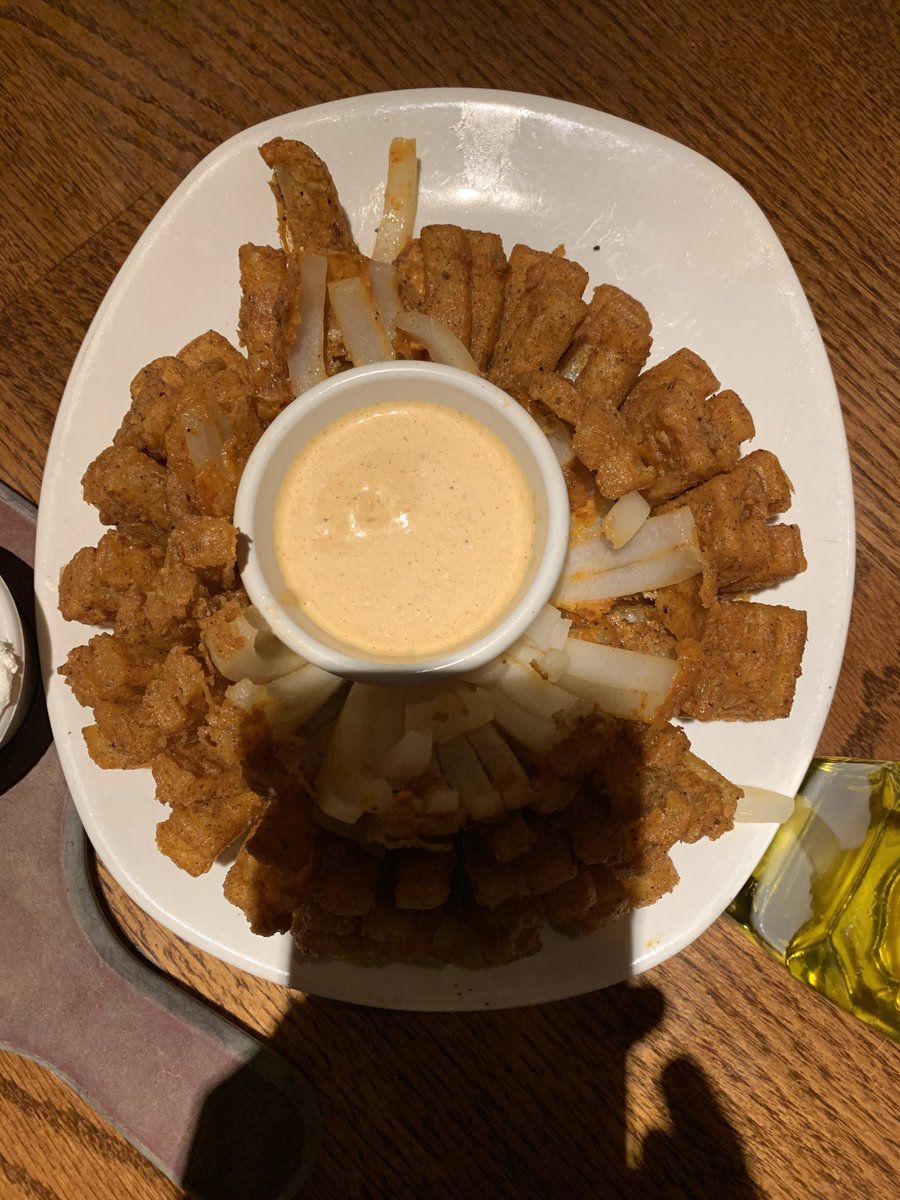 ⁦<a href="/Outback/">Outback Steakhouse</a>⁩ doesn’t look anything like the commercial.  It also came after my salad and right before my steak I had to send back #outbackfail