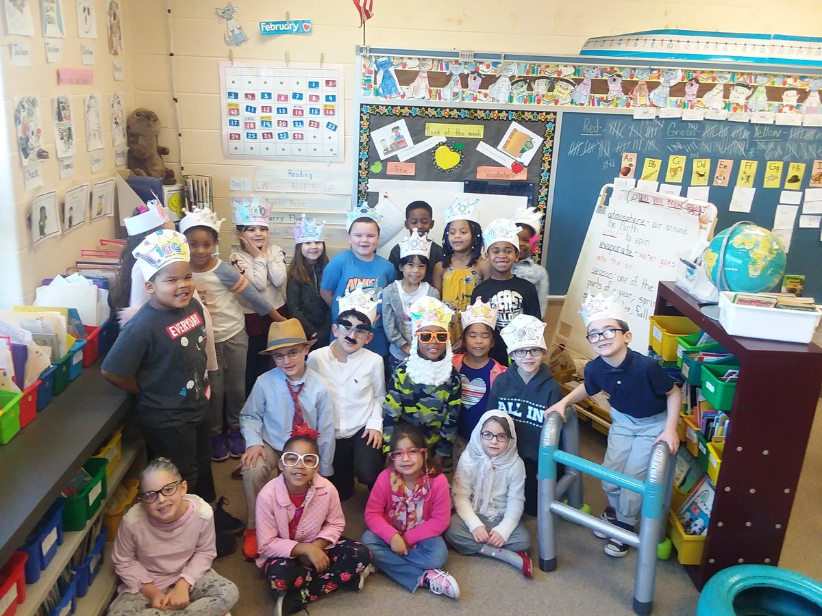 tees_team's tweet image. We are 100 days smarter!!!!! Love every single one of these little peanuts. There's not a day that goes by without them making me proud. So thankful to be a part of their lives. #BullockES #100thDayofSchool #firstgradefamily #theymakemesmile #mostrewardingjobever