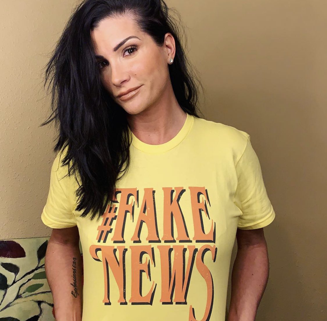 Dana Loesch on Twitter.