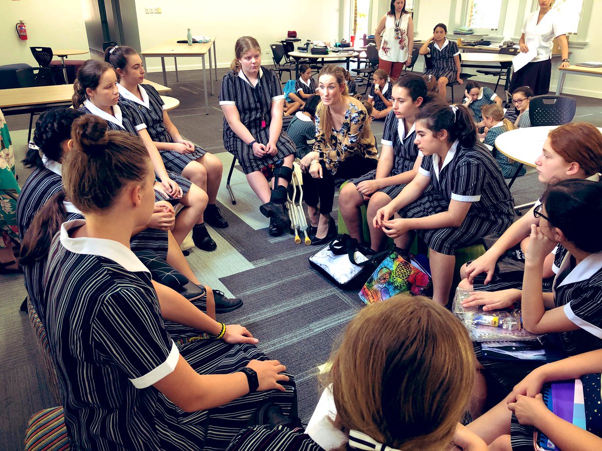 TeachersEducat1's tweet photo. @SSCommunicate Year 7 Outdoor Education #preparation #openminded #risktakers #balanced #lifelonglearners #likeasantagirl #santainthemiddle https://t.co/HQ2CxAJFOy