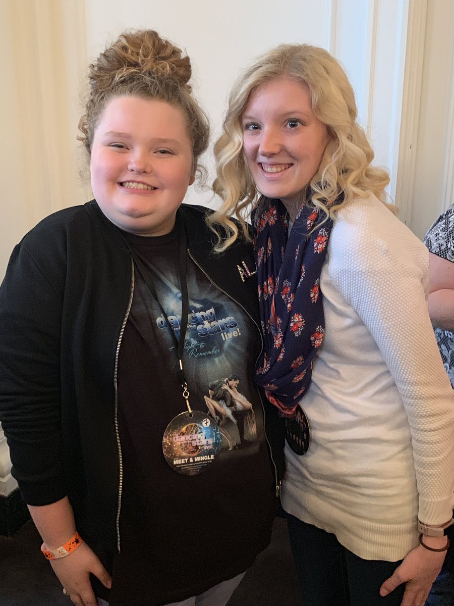 dwtsbremma's tweet photo. So once we got all checked in and sat down, I saw Alana and her family walk in! She was super sweet and I enjoyed getting to chat with her about all things dwts/juniors ⭐️ https://t.co/BYPjTrQtiC