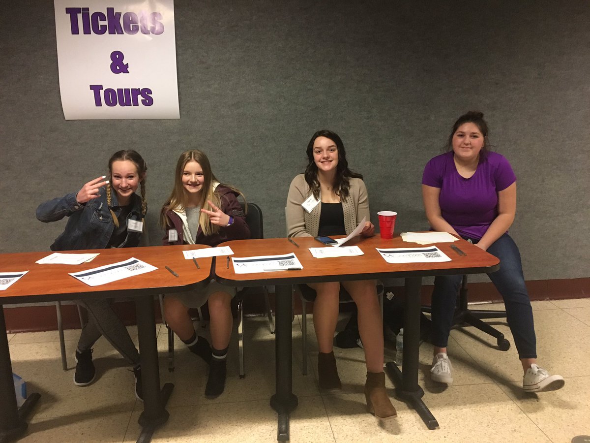 CompassAcad's tweet image. Student Expo Night. Compass is shining bright! #CA2019 #weareawesome