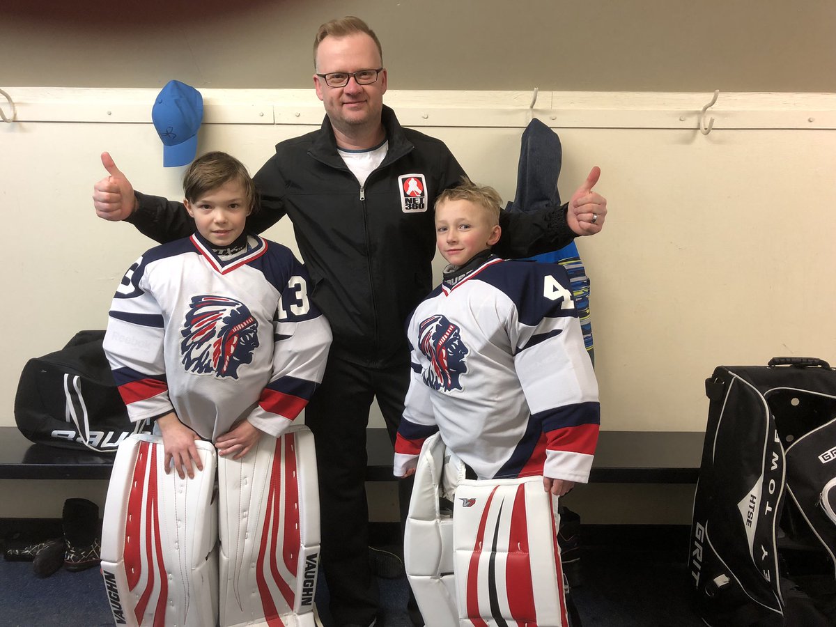 Bannerman16's tweet photo. A big thank you to @RayPetkau for the new goalie gear. The kids were super excited. Looks great. Thanks again. #mitchellmohawks #novicehockey https://t.co/SDm4S7NSlj