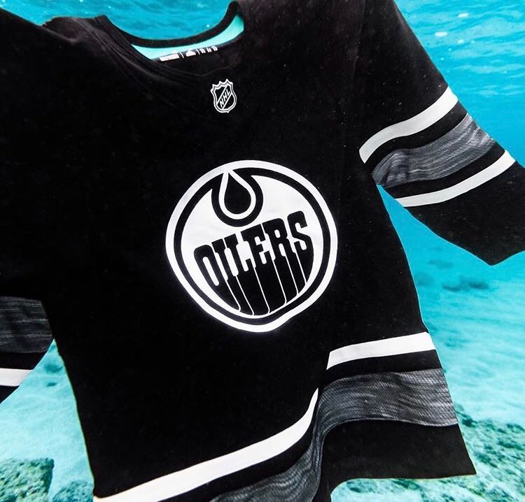 NBCSportsHockey's tweet photo. RETWEET for a chance to win a @cmcdavid97 #NHLAllStar game jersey!

Catch Connor McDavid and the @EdmontonOilers as they battle the Penguins NOW on @NBCSN #WNH

You can also stream the game here: https://t.co/MIaNf7oJlP https://t.co/FOV9OgEWsl