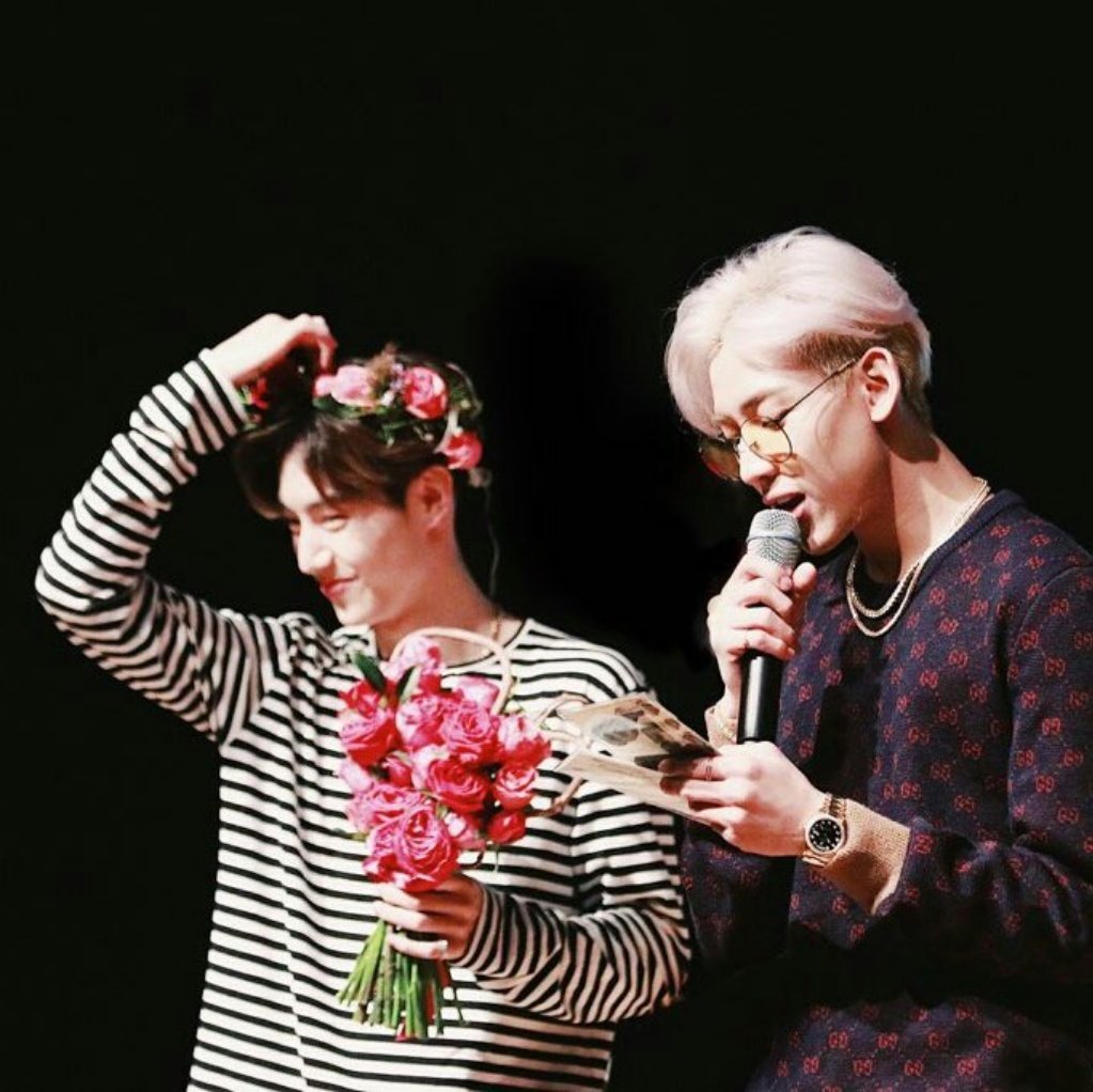 fearn_p's tweet photo. Happy Valentine's day. 💜❤🥰
#MarkBam #MTBB​ #Mark #BamBam #marktuan 
#마크 #뱀뱀 #맠뱀 #쏘스윗 #bambam1a #got7bam #got7mark #มาร์ค #มาร์คต้วน #มาร์คแบม #แบมแบม https://t.co/1G4SAY3avr