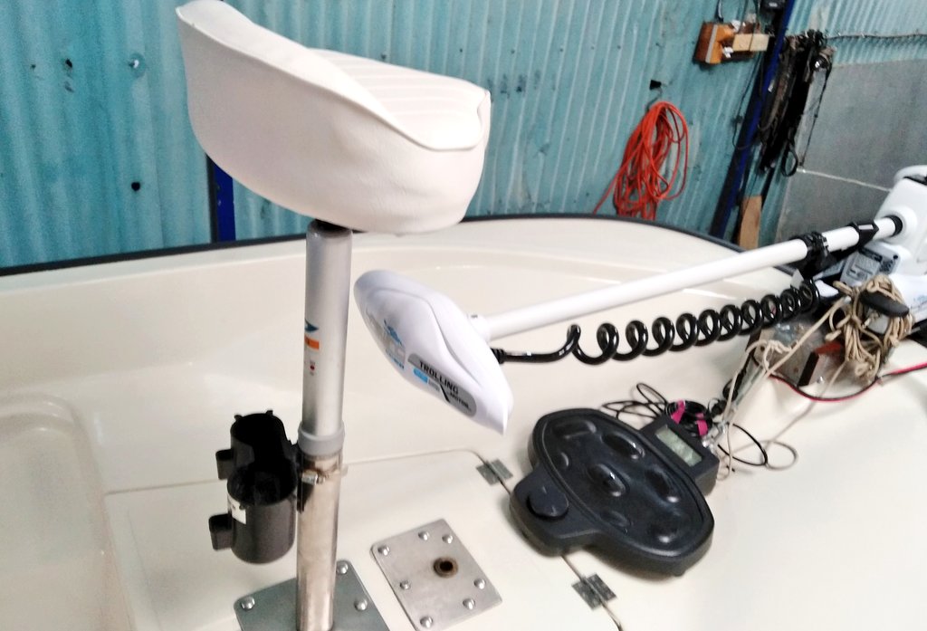 HI3K__'s tweet photo. New Electric motor #bostonwhaler @boston_whaler #bassfishing #bassfhingrd #fishing #pesca @nautimardr #cibaofishingclub #HI3CC #haswing #haswingelectricmotors @haswingmotors https://t.co/nEi7q0pDDS