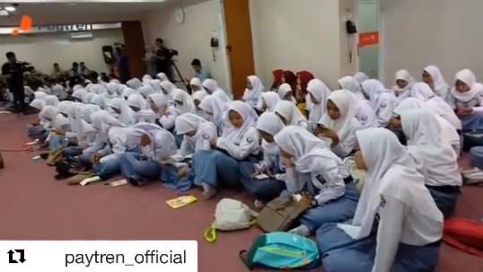 Bisnis2014's tweet photo. #UYM: #Repost #PayTrenOfficial
Gimana nih kesan siswa/i beserta guru pembimbing #SMKN1Cijulang #Pangandaran stlh #VisitPaytren?
#Paytren517
#PaytrenEmoney
#ConnectingYourLife
#BeTransformer
#KitaPastiBisa
.
TTT:
#LampungCoblosPrabowoSandi
#ValentieBukanBudayaKita
#MinangIkutKyai https://t.co/mJOOdMNfgL