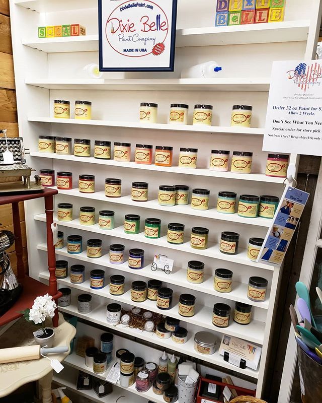 4StreetAntiques's tweet image. Come get your Dixie Belle (chalk style) Paint right here for ALL of your PAINTING PROJECTS throughout your home.  Great selection of colors!! 🎨 .
.
________♡
@socaldixiebelles 😘 .

#dixiebellepaint #chalkstylepaint #paintingprojects #paintedfurniture #paint #crafts #painting…