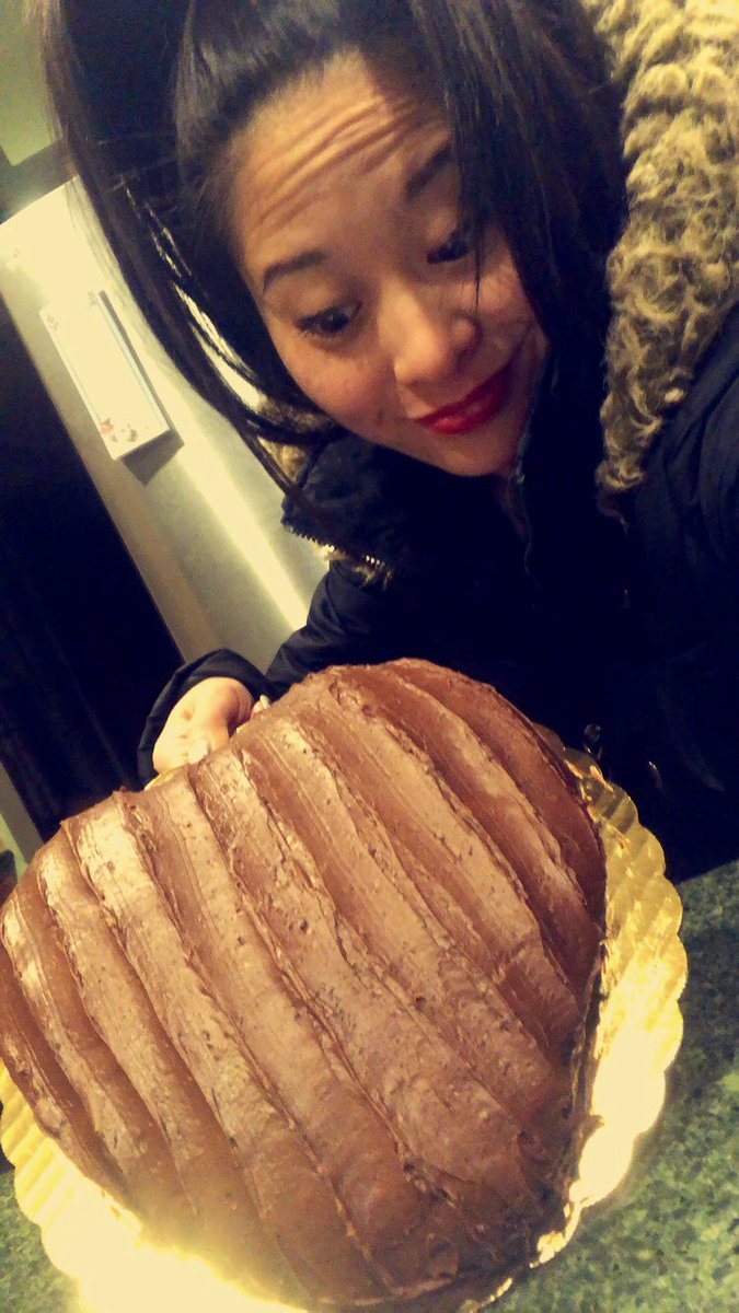 LittleKorean1's tweet photo. When I come home from work to A perfect pleasant surprise. I didn’t even get my book bag off. That’s how much I love this cake lol #FoodIsTheWayToMyHeart https://t.co/QK9wOYaQPI