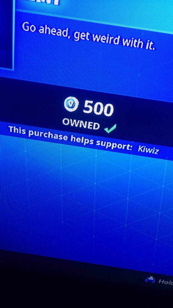 lolartzy's tweet photo. gotta support the best @Kiwiz #kiwizgoated https://t.co/Q4IMI8toc0