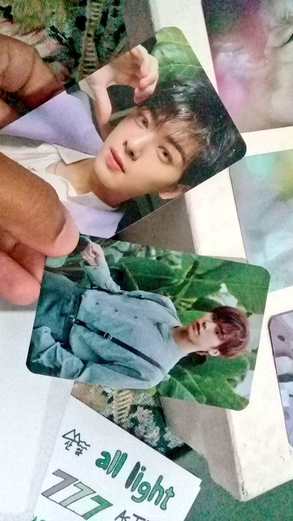 JaniiRodrigues_'s tweet photo. Eu ainda quero fazer uma Thread pq esse álbum merece. @offclASTRO vocês arassam demais!! E @soulmatekstore vocês são simplesmente maravilhosaaaaas!!! OBRIGADA OBRIGADA OBRIGADA!!!!
#AllLight #ASTRO #ASTROfirstalbum #AROHA https://t.co/iIaBMrT2ej