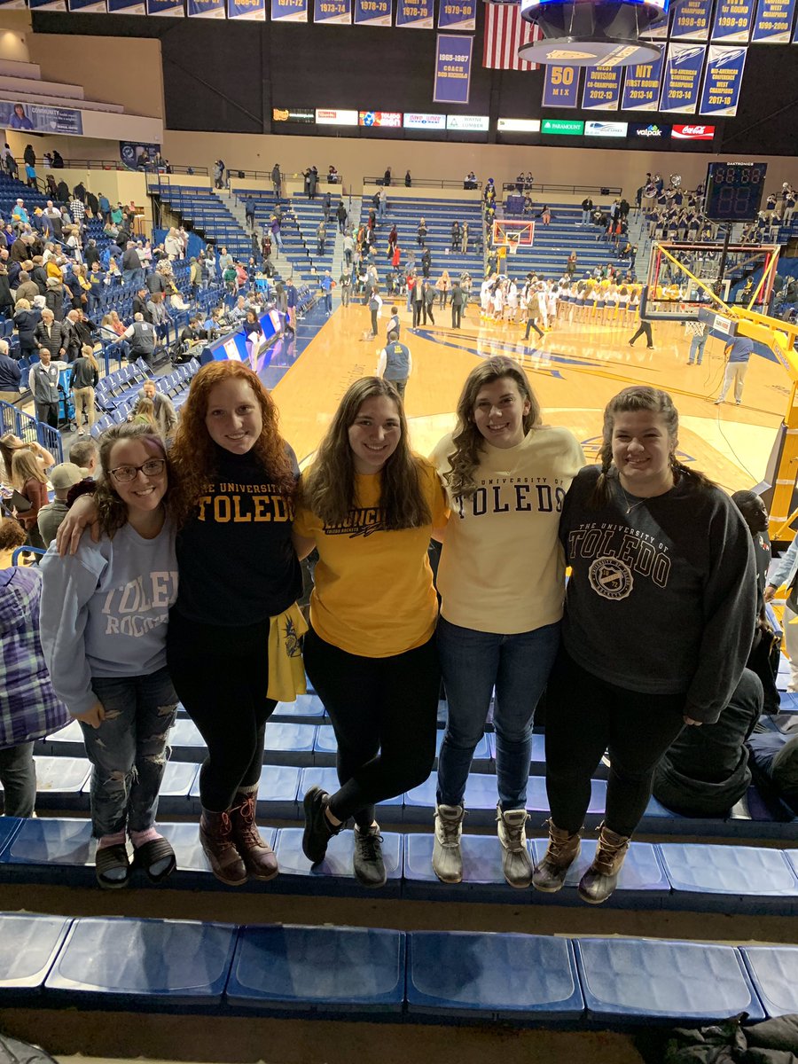 sarahcullen07's tweet photo. Excited for the game this Friday! Help a girl out and like and retweet this post for a competition! #PackSavage #BeatBuffalo https://t.co/SbXNLiDWOW
