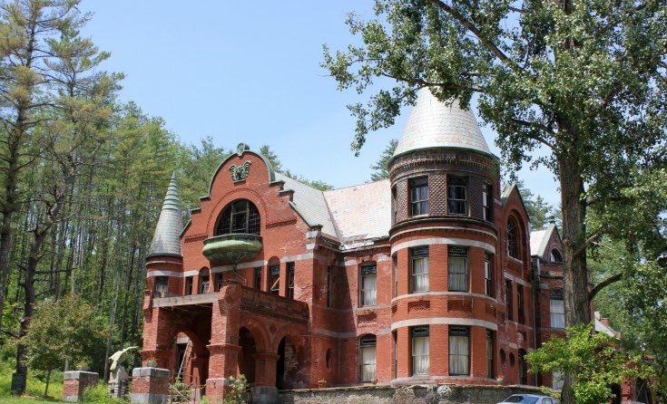 A little #teaser A #hauntedcastle in #Vermont in the month of #June #staytuned #paranormal