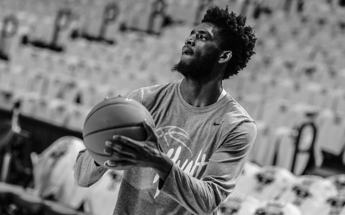 ThisIsEddieJ's tweet image. Great game @VCU_Hoops  #vcubasketball #vcuhoops #WeRunRVA  #SpiderSlayers #thisisramnation #basketball #hoops #nike #sport  #sports #sportphotography #photography #collegehoops #A10 #A10basketball #ramnation #RamnationVsEverybody 📸 : @ThisIsEddieJ