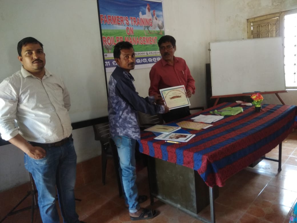 ArdBhadrak's tweet photo. Broiler management training under NLM,VH Bhadrak https://t.co/uMCrdEvp27