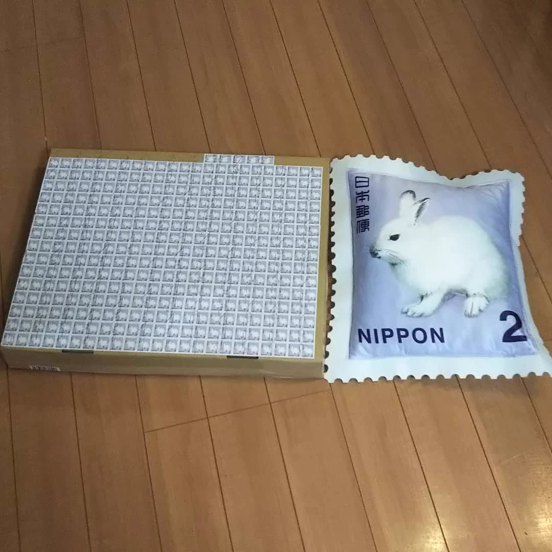 大量のうさぎの切手がwwwボスまで入ってるwwwすごい数！！