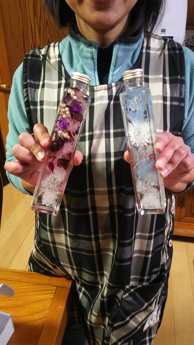 jingo2418's tweet photo. 帰宅したら届いてた。
あ~良かった。(;・∀・)
別所哲也さんの影響を受けてのFlower Valentine 作戦、成功の巻。
Tokyo Morning Radioで知った Flowerium。
カミさんが気に入ってくれて良かった。(^^♪
#別所哲也 #ohayomorning #Flowerium #tokyomorningradio https://t.co/f6KWZmHhNw