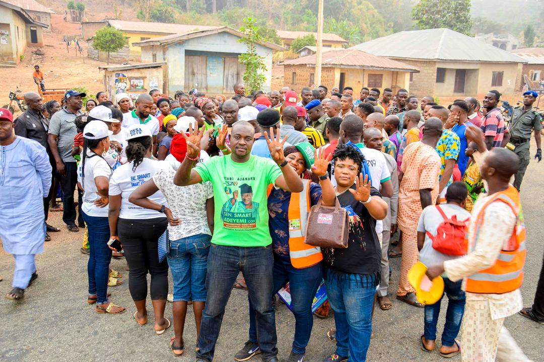SenSmartAdeyemi's tweet photo. Thank you Oke Ibukun community, Kabba, Kogi State
Together we are going to the Next Level
#KogiWest #SmartKogi #NextLevel https://t.co/PCWXV1zeOD