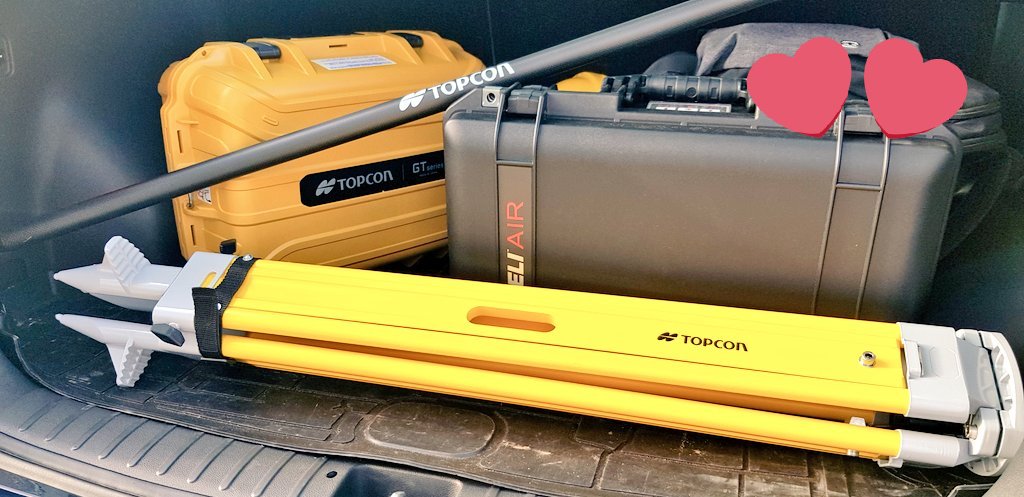 Roses are red, violets are blue...but if it's precision you need then it's #topcon for you #ValentinesDay2019 #BIM #construction #anotherhappycustomer