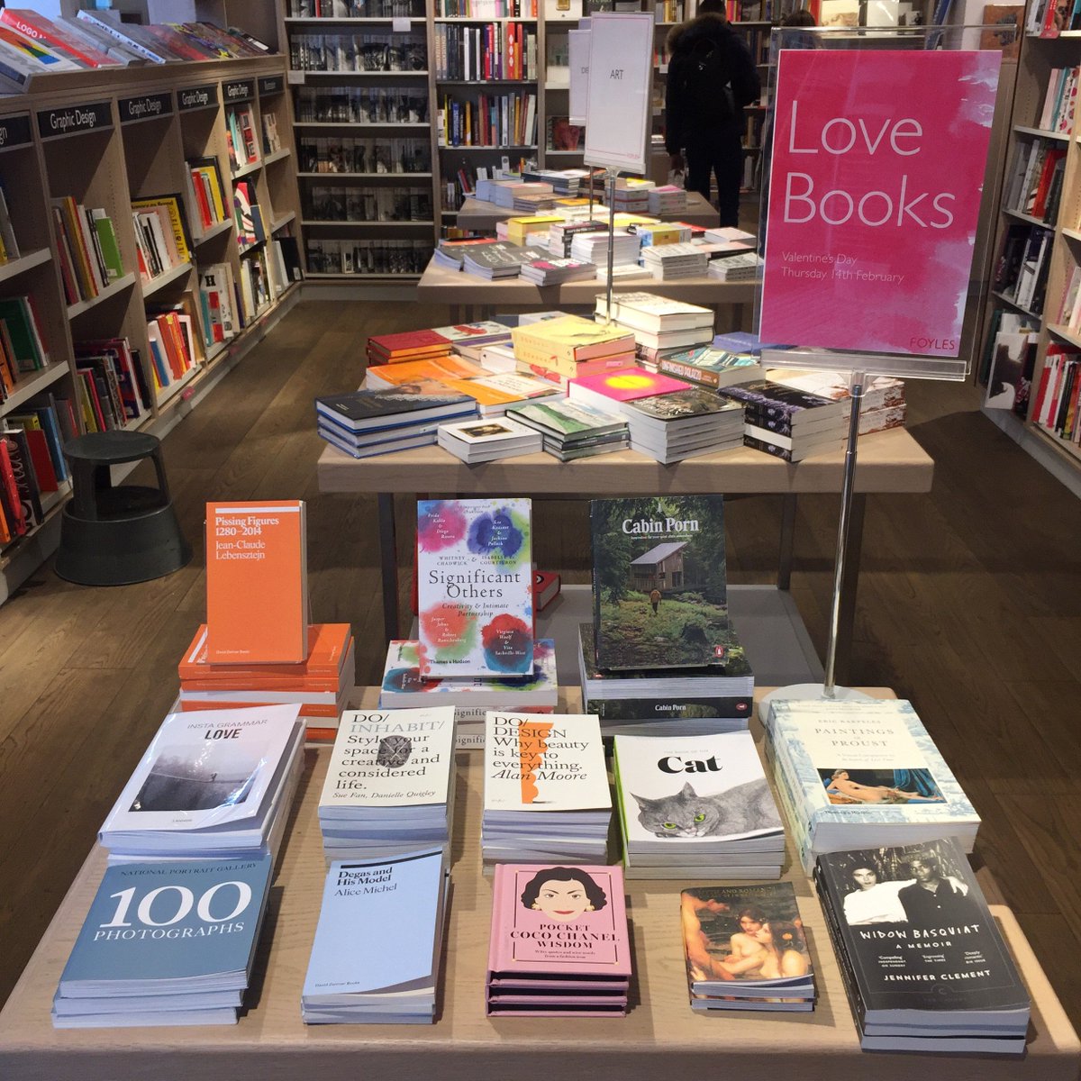 DoBookCo's tweet image. Happy Valentine’s Day book lovers 💗 @Foyles #DoDesign #DoInhabit