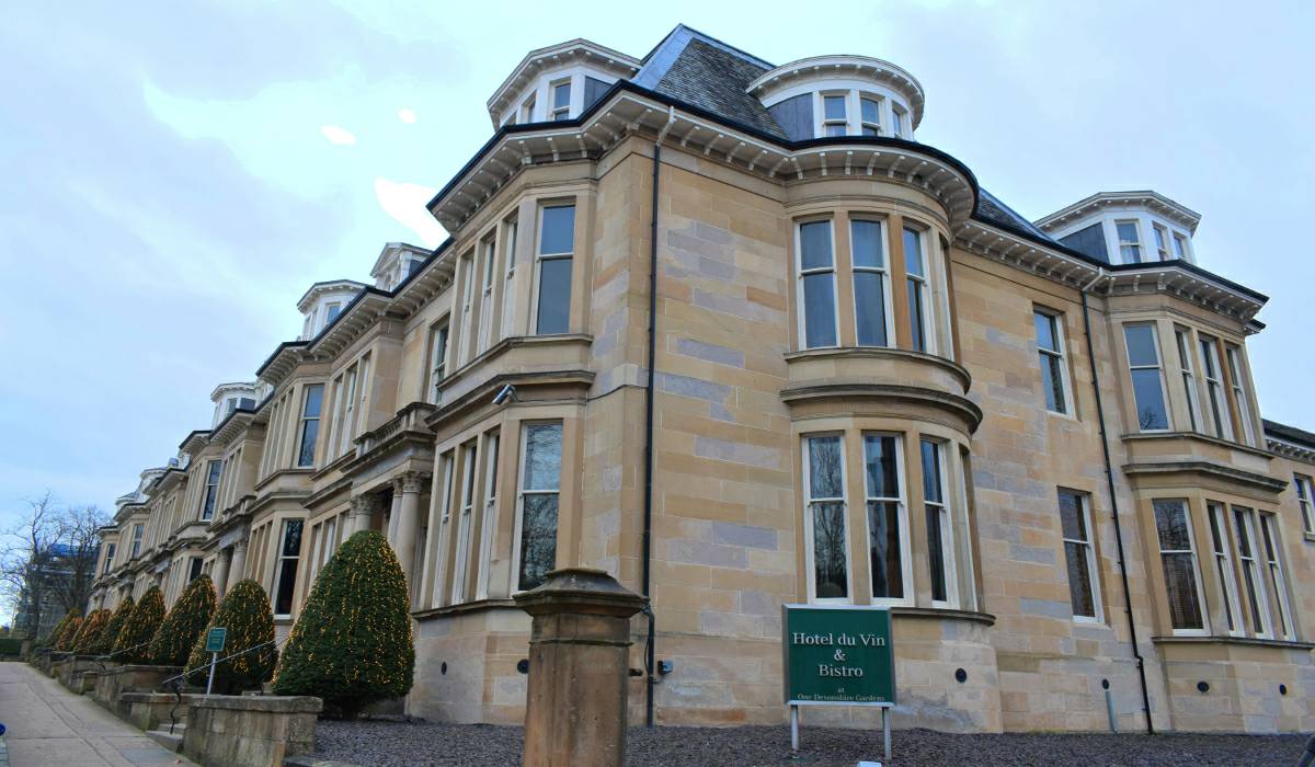 One Devonshire Gardens a Hotel Du Vin is 2019 Glasgow Romantic Hotels Bronze Winner.💕

With an enviable reputation for service and style, this sophisticated boutique hotel is situated in the vibrant Glasgow West End.

bit.ly/2X4FYHc
@HdV_Glasgow
#valentinesday