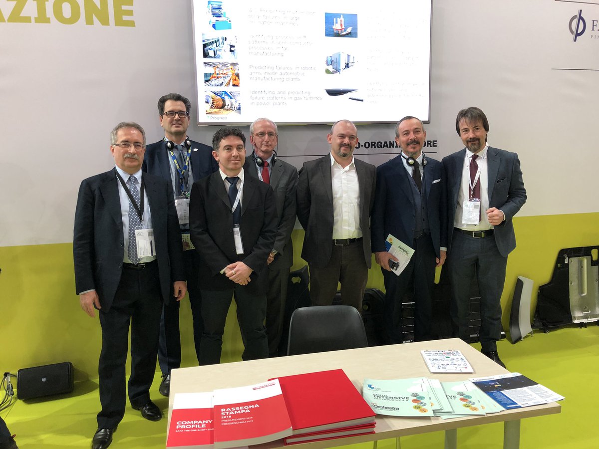 È in corso la tavola rotonda presso A&amp;T