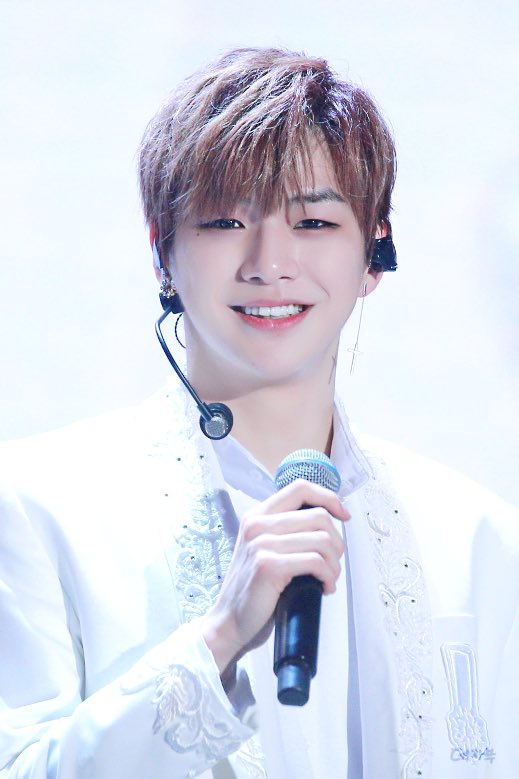DEJAVU_danik's tweet photo. 190127 #강다니엘
🍫초콜렛처럼 달콤한 다니엘 미소( ˃̶᷇ ‧̫ ˂̶᷆ ) https://t.co/k456xmdteb