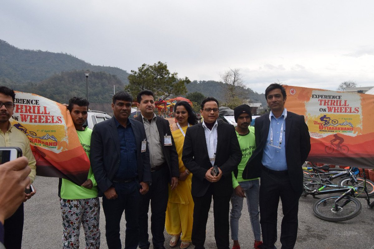 UTDBofficial's tweet image. Here&apos;s a glimpse from today&apos;s incredible curtain raiser event of &apos;The 4th Ultimate Uttarakhand Himalayan MTB Challenge&apos; at Ganga Resort, Rishikesh. 

To register your interest, visit: 
cyclingfederationofindia.org/web/registrati…

#MTBChallenge #Uttarakhand #Adventure #Nainital #Rishikesh
